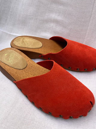 Antidoti Closy Candy Red Clogs for Fashionable Feet