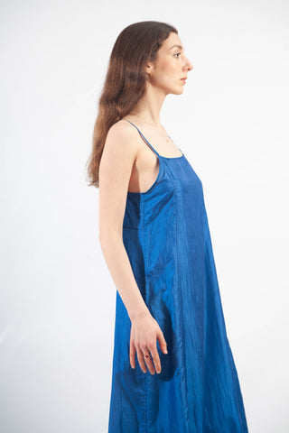 Kobaltfarbenes Slip-Kleid