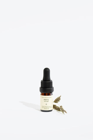Essential Organic Oil Blend Freya - Smells Like Spells