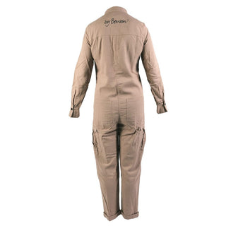 We can finally present you a fabulously stylish outfit for the garden, workshop, field or wherever you are: its flexible reinforcements on the knees and elbows allow you to wear it whenever. It features a black button frontal row, smart pockets, removable knee pads and a By Benson's logo print on the back.