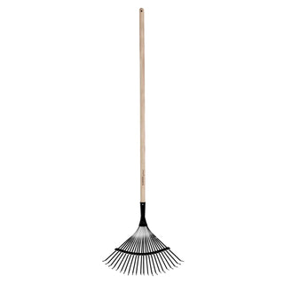 Stylish and functional leaf rake by By Benson that facilitates cleaning in the garden. Steel rake head with 24 spikes. Wooden handle in ash.