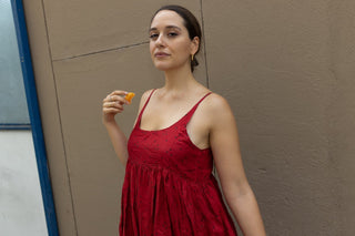 This year is all about layering and slip dresses are exactly what you need. Injiri provides these super comfy slip dresses to wear alone or to accompany under another dress of the brand. 100% silk, this strawberry red dress follows the silhouette in a very soft way in the upper part, then widen in the skirt part. The grass green part and the hand-embroideries all around make it unique. 